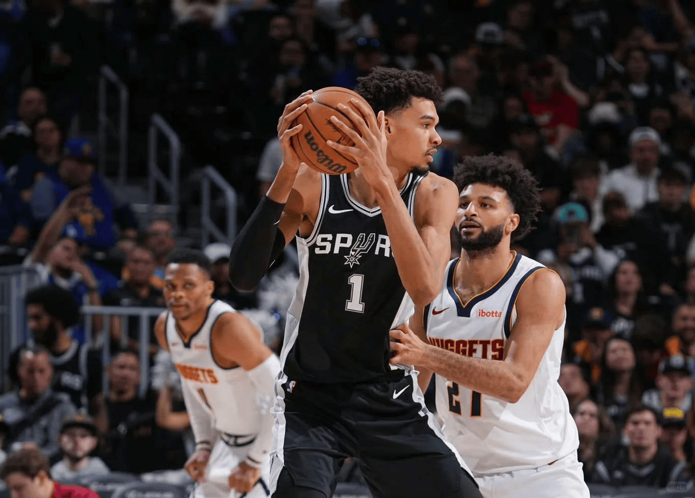 米乐官网首页圣安东尼奥马刺迎CBA常规赛关键赛，加时末段伤情更新，更衣室稳定，心理建设被强调的简单介绍