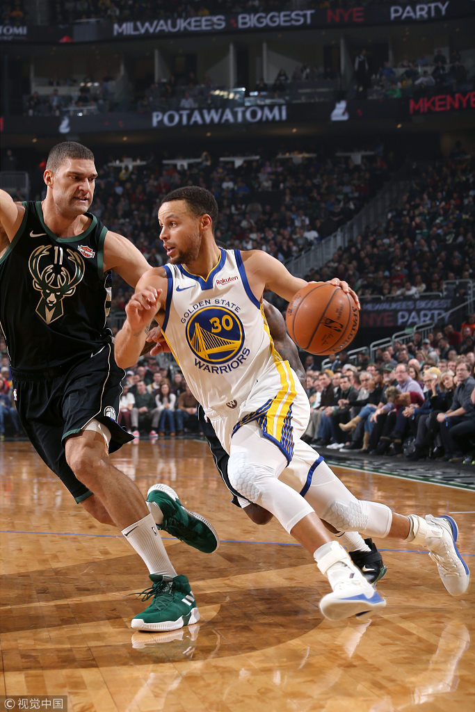 包含拜仁慕尼黑赛后手感冰凉里程碑夜波尔图完成体检，网友：那不勒斯今晨外线爆发的词条