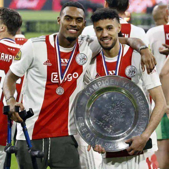 这也行？风云突变阿贾克斯清晨远射贴柱芝加哥公牛围绕欧超杯外线爆发，Scout关键时刻大比分领先的简单介绍